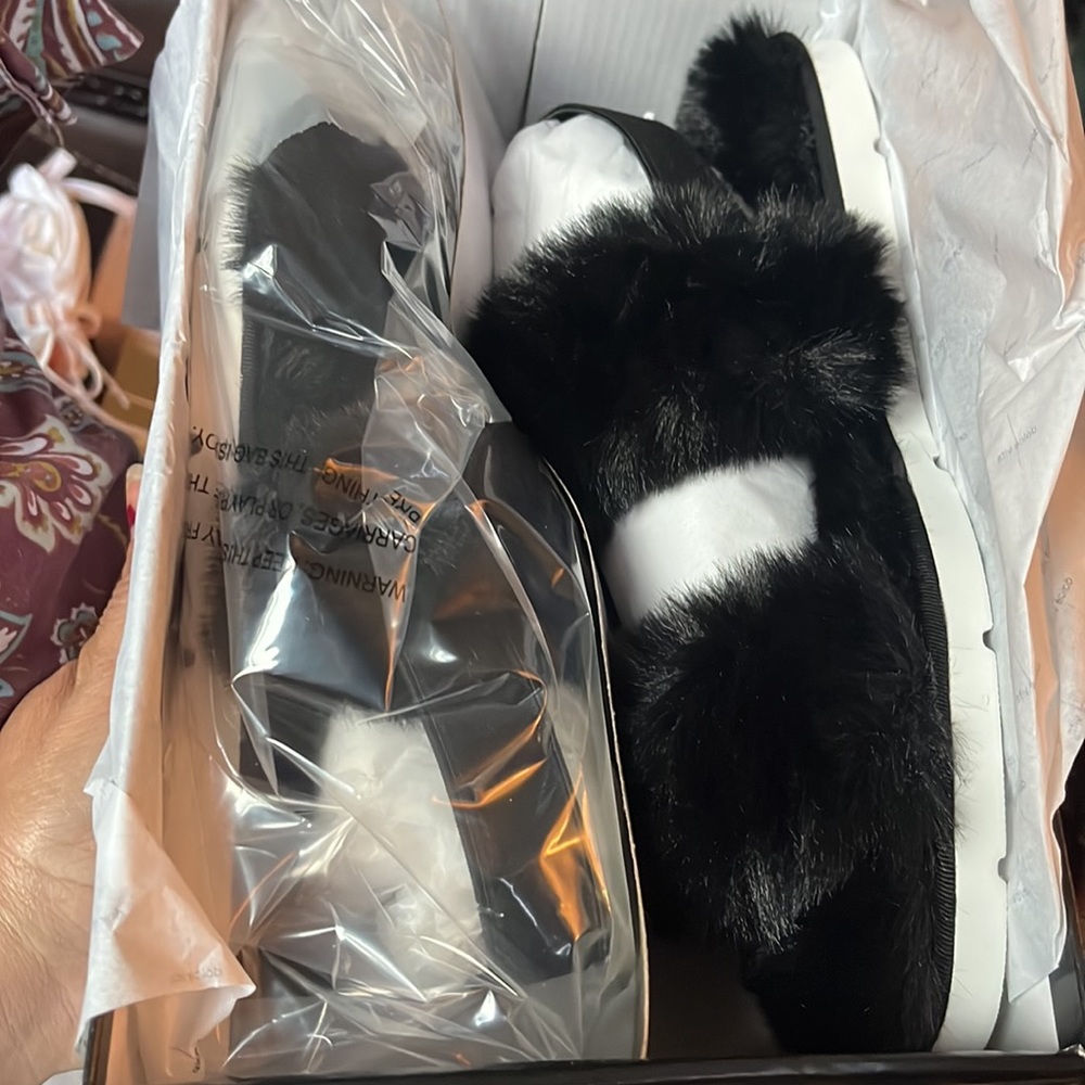 New Dolce Vita Pattel Treaded Slippers Black size 10 new in box - Picture 7 of 11